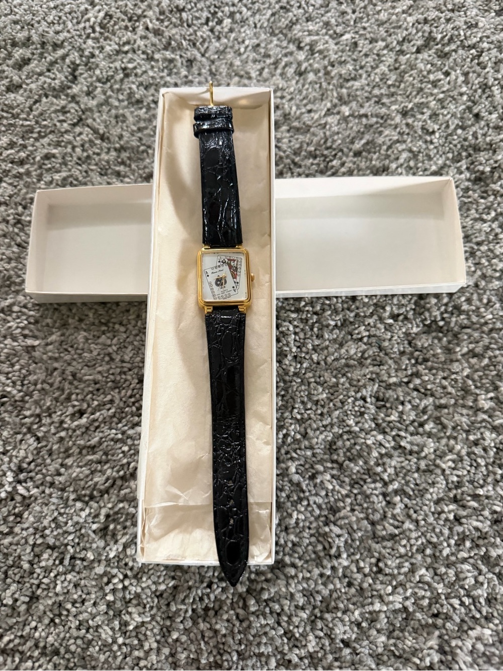Classic Black Leather Strap Men's Watch with Gold Case poker playing cards